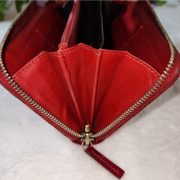 GUCCI GG PATENT LEATHER Microguccissima  LONG WALLET Authentic IN RED - Picture 14 of 17